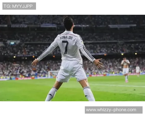 国足足球明星的经典招牌动作解析与背后故事分享